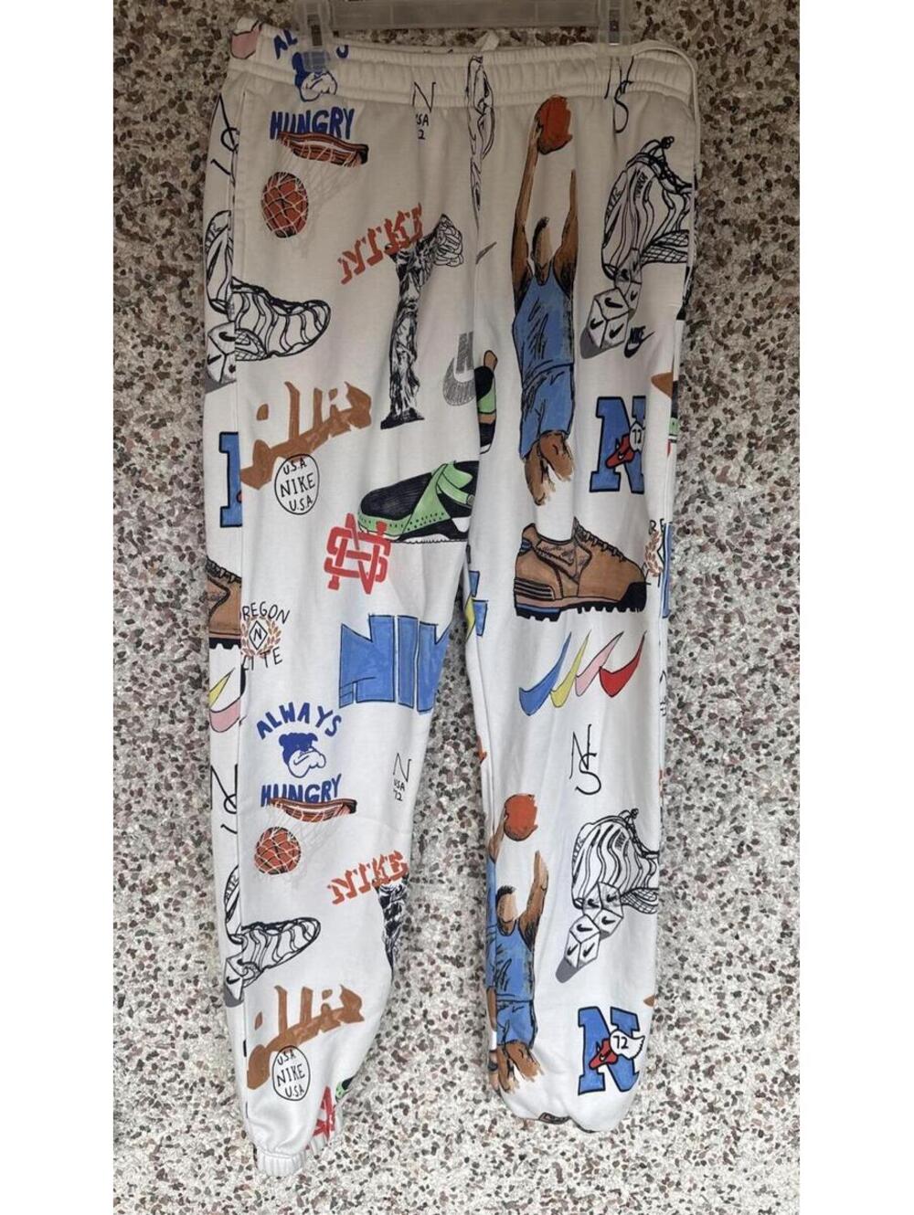 Nike Sportswear Graphic Fleece Joggers Mens Large White Multicolor Pants